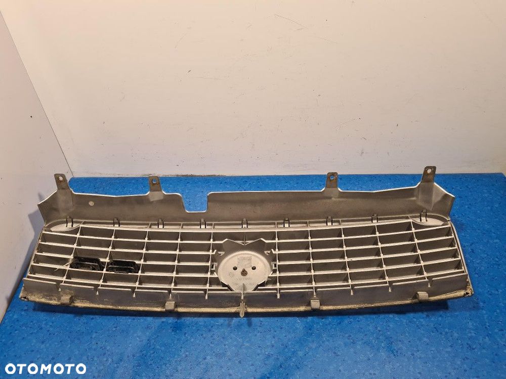 FIAT LINEA ATRAPA / GRILL 487 - 9