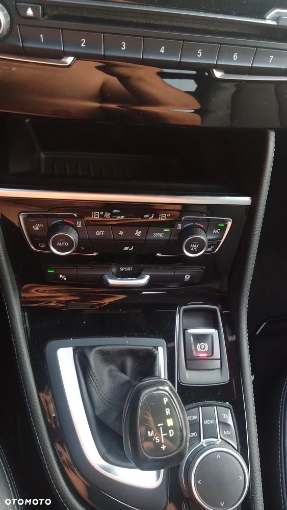 BMW Seria 2 218d Sport-Aut Luxury Line - 22