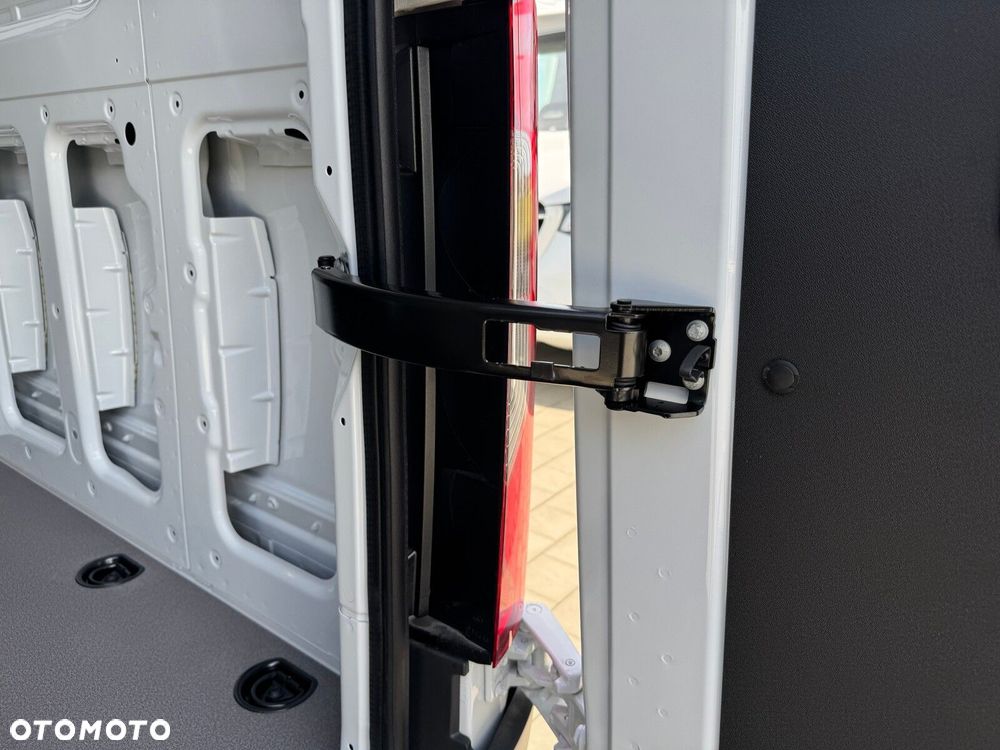 Mercedes-Benz Sprinter 319 CDI KA OM654 ekstra długi PRO - 18