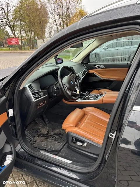BMW X7 xDrive40i - 8