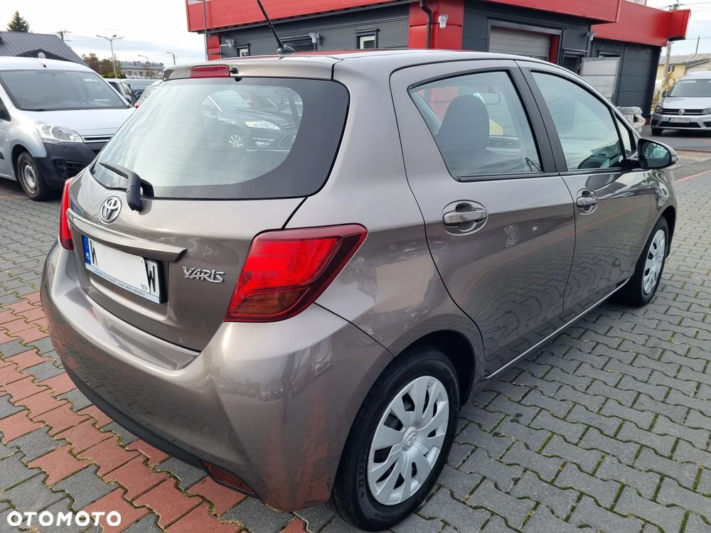 Toyota Yaris - 8