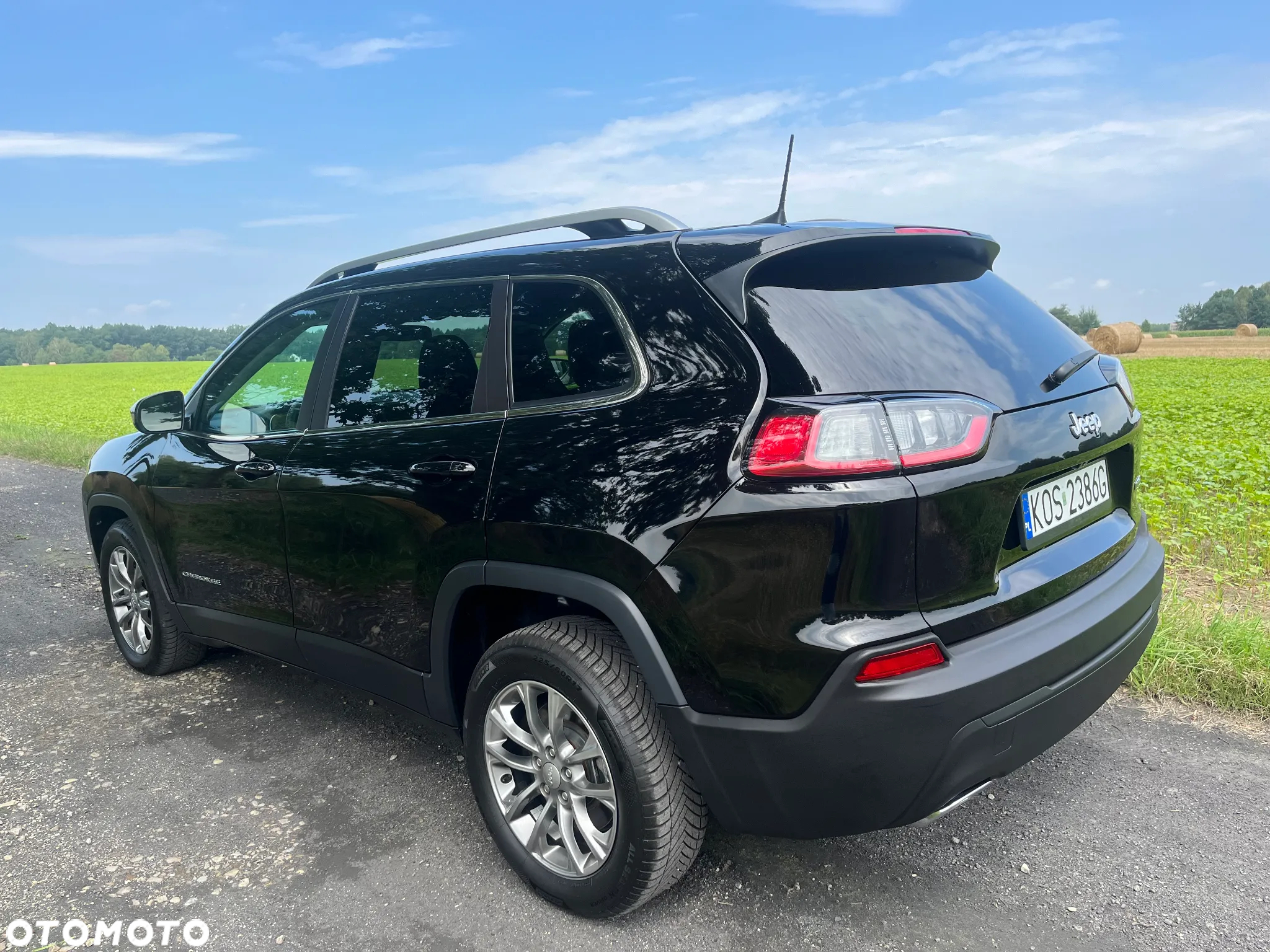 Jeep Cherokee - 11