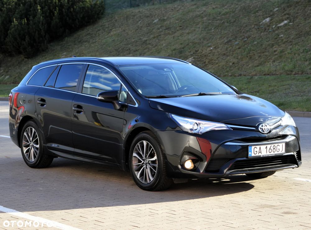 Toyota Avensis 2.0 Prestige MS - 3