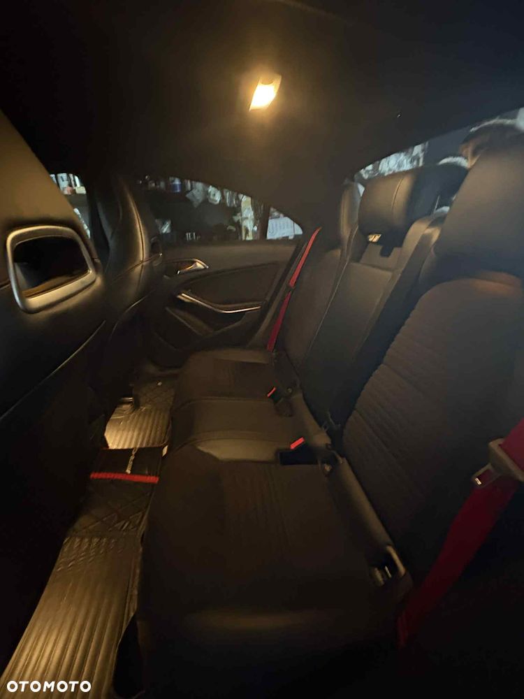 Mercedes-Benz CLA AMG 45 4-Matic - 10