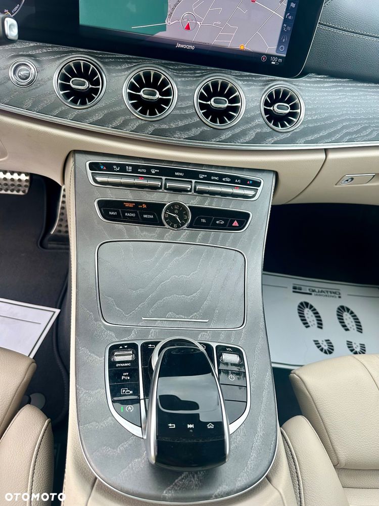 Mercedes-Benz CLS 350 9G-TRONIC AMG Line - 22