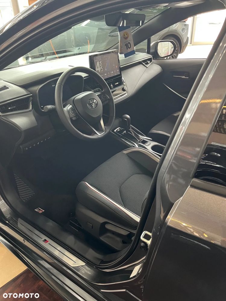 Toyota Corolla 2.0 Hybrid GR Sport - 8