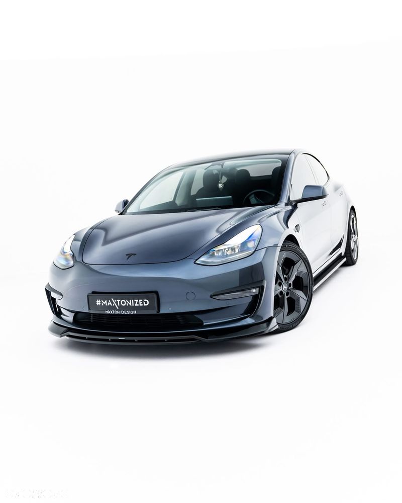 Tesla Model 3 - 12