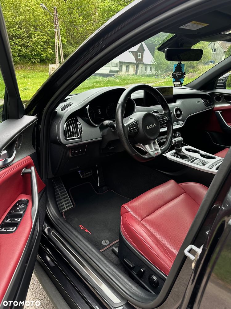 Kia Stinger - 7