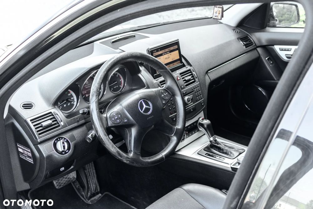 Mercedes-Benz Klasa C 250 CDI BlueEff Avantgarde 4-Matic - 14