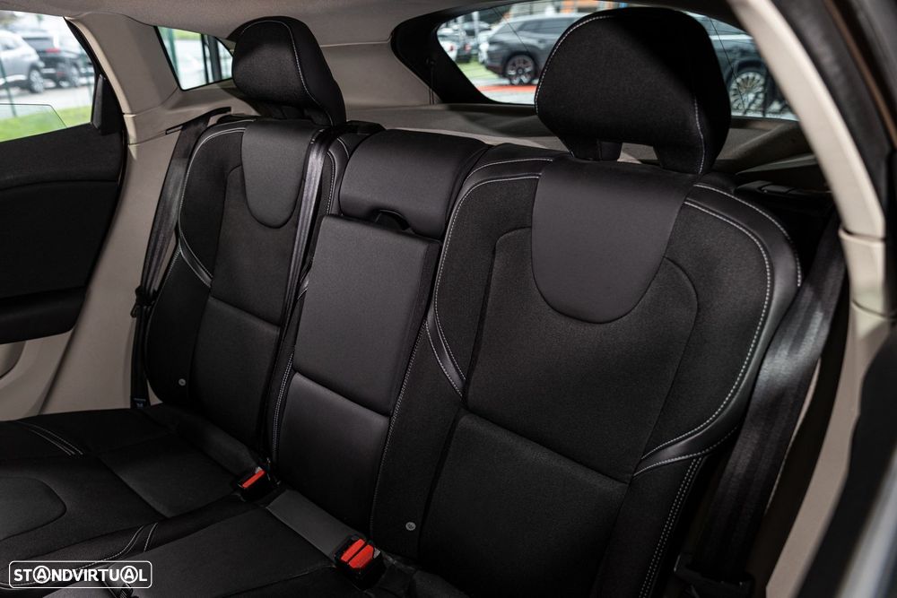 Volvo V40 1.6 D2 Eco Kinetic - 11