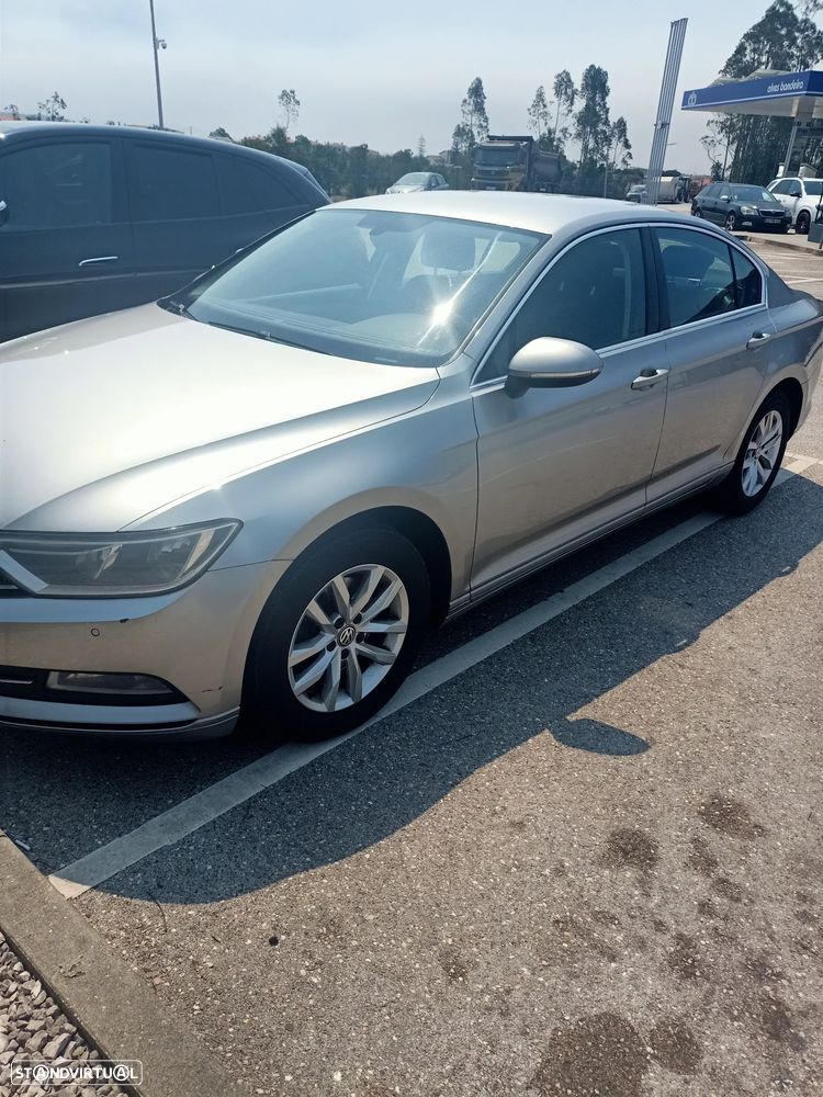 VW Passat 1.6 TDI Confortline - 3