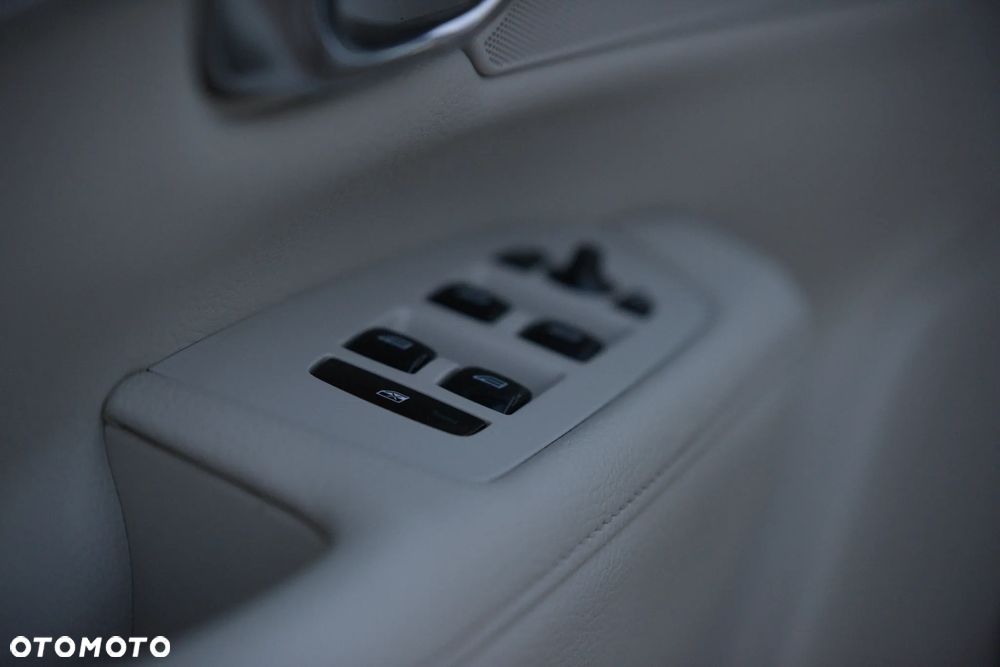 Volvo V90 D5 AWD Momentum - 18