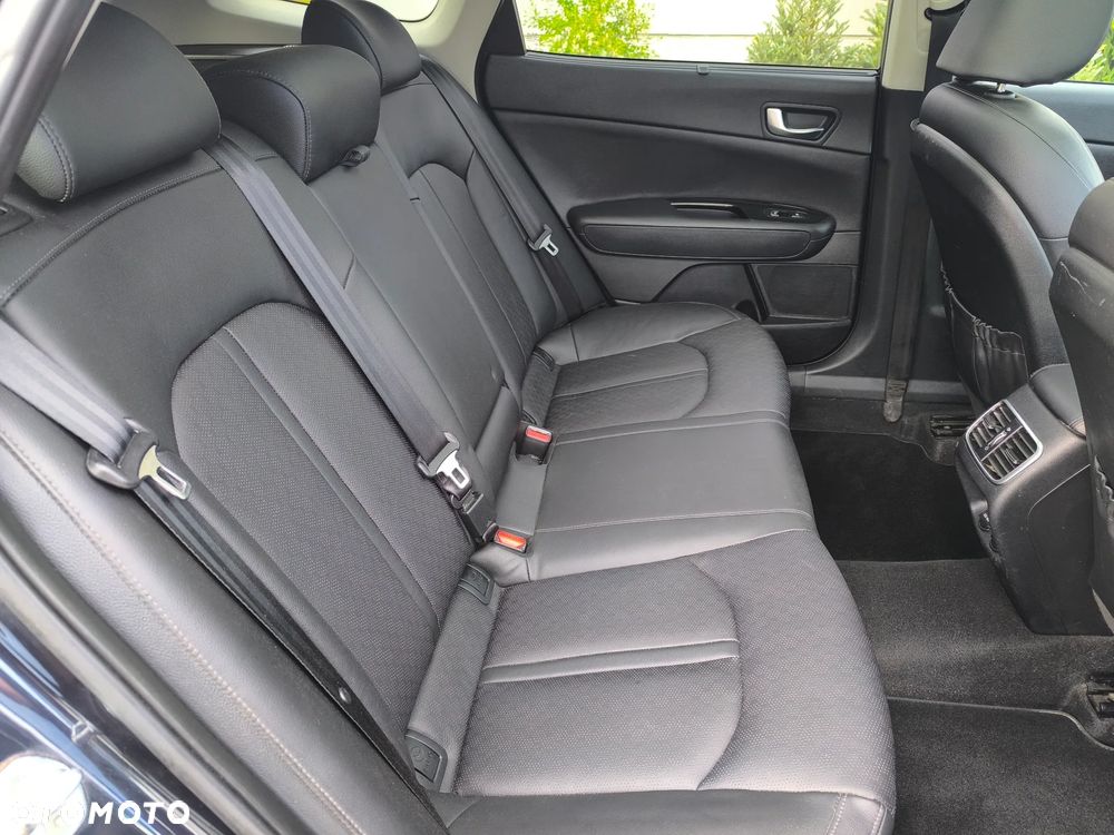 Kia Optima Plug-in Hybrid - 22