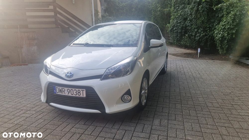 Toyota Yaris Hybrid 1.5 VVT-i Comfort mit Design Paket - 3