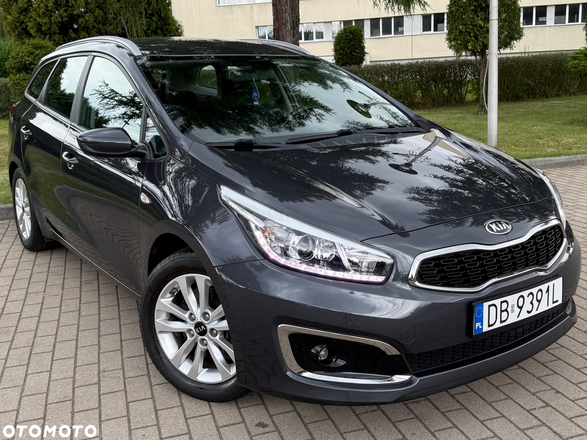 Kia Ceed 1.6 GDI Dream-Team Edition - 15