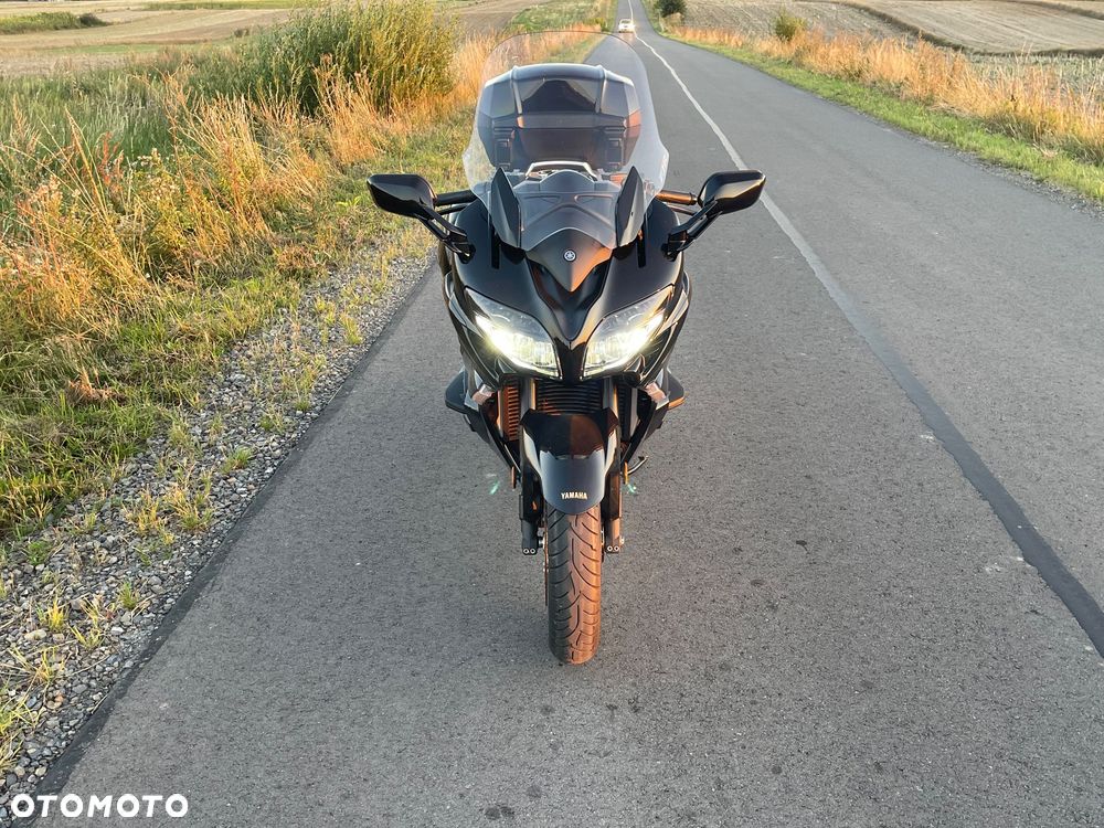 Yamaha FJR - 8