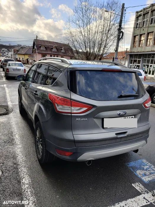 Ford Kuga - 2