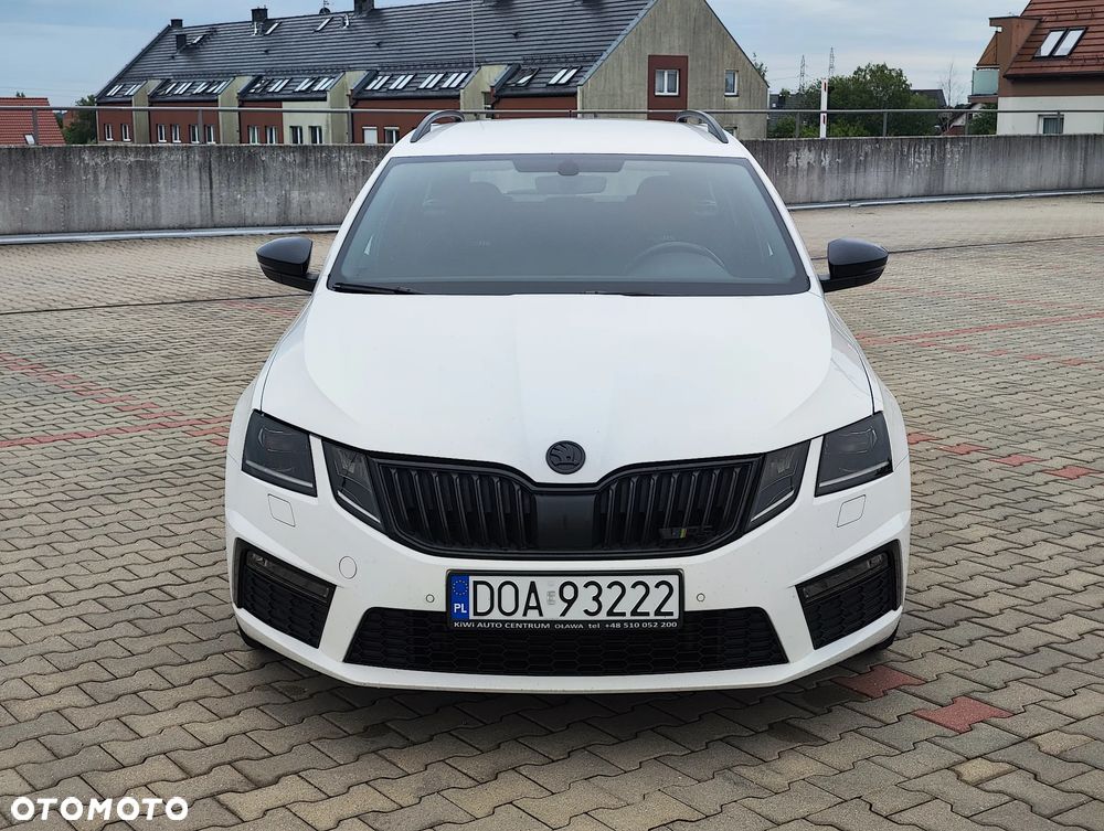 Skoda Octavia 2.0 TDI DSG RS - 10