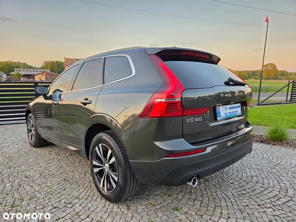 Volvo XC 60 B4 D AWD Momentum Pro - 7