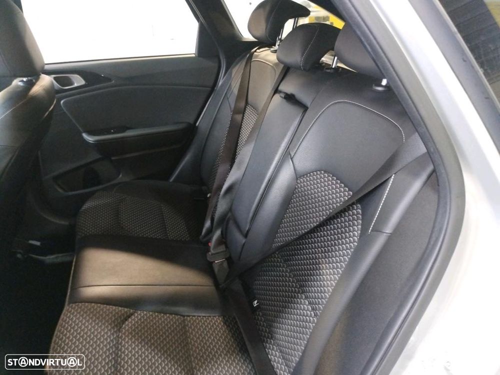 Kia Ceed SW 1.0 T-GDI Sport - 8