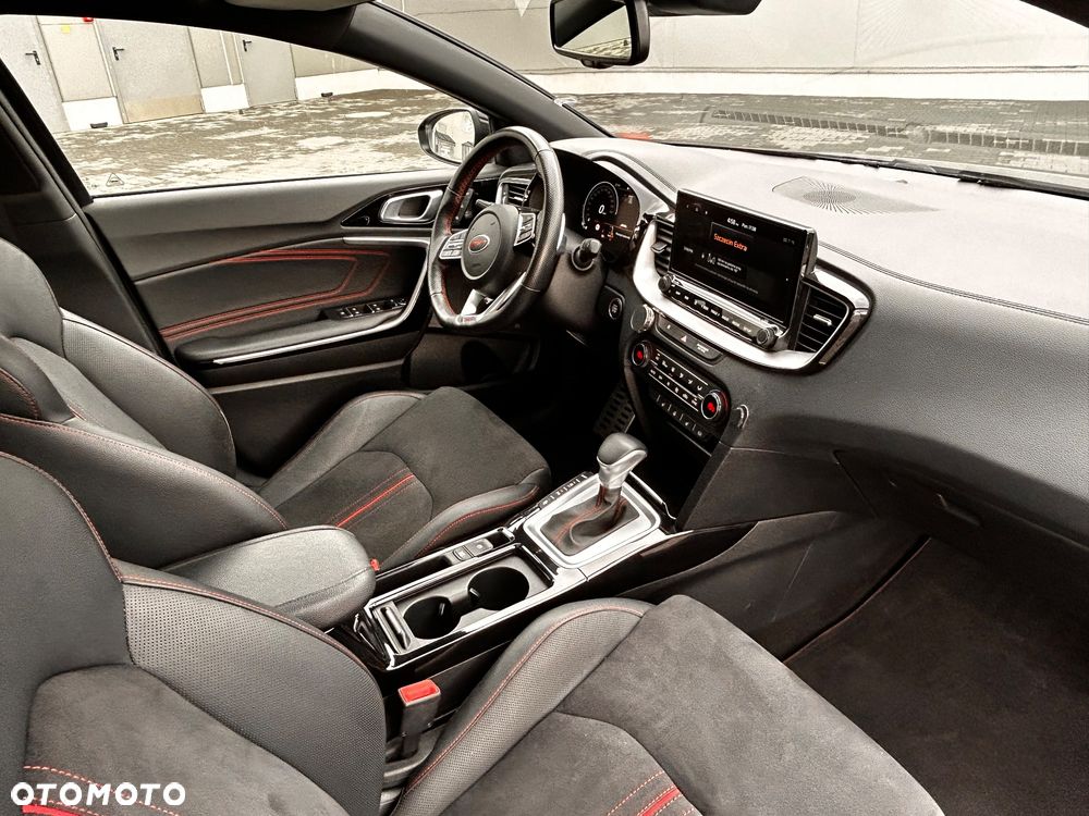 Kia ProCeed 1.6 T-GDI DCT7 OPF GT - 29