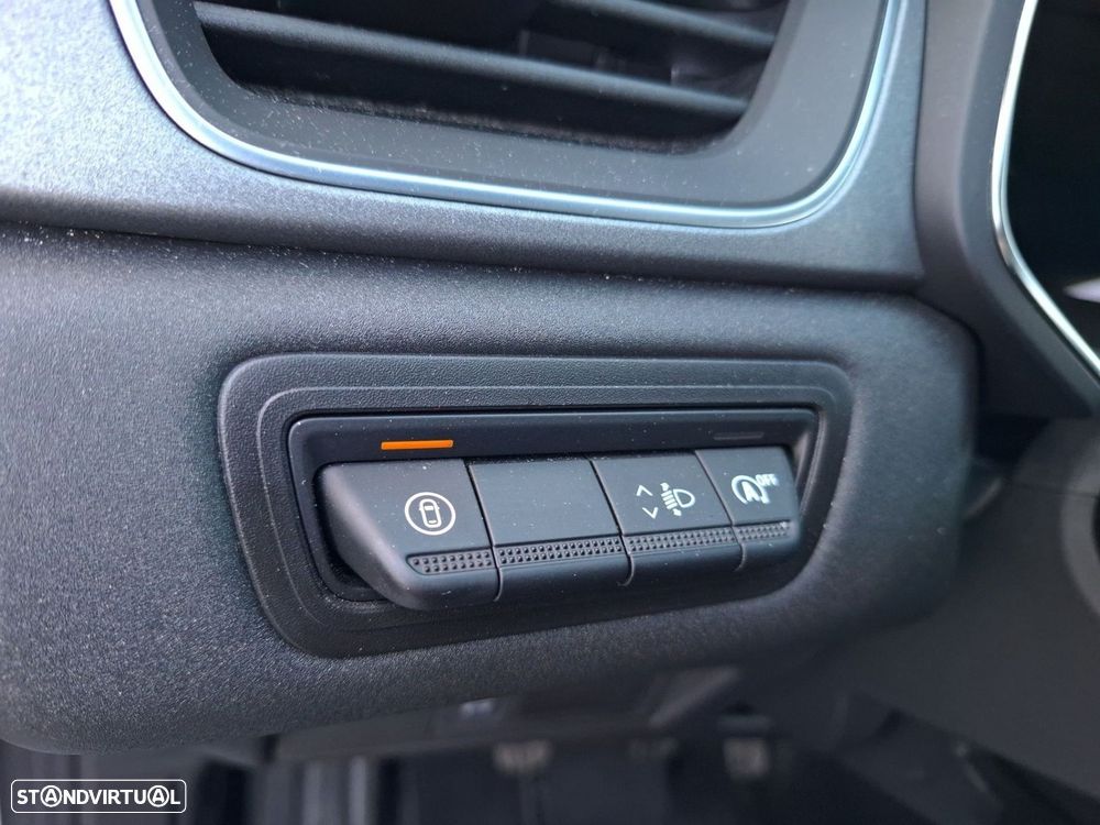 Renault Symbioz 1.3 Mild Hybrid Techno - 24