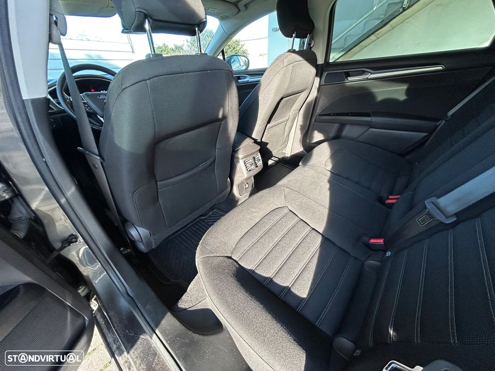 Ford Mondeo SW 1.5 TDCi Business Plus ECOnetic - 23