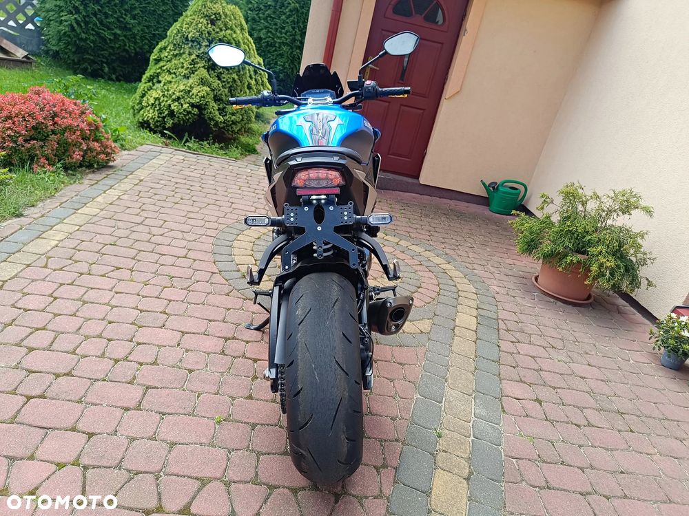 Suzuki GSX 1000 - 8
