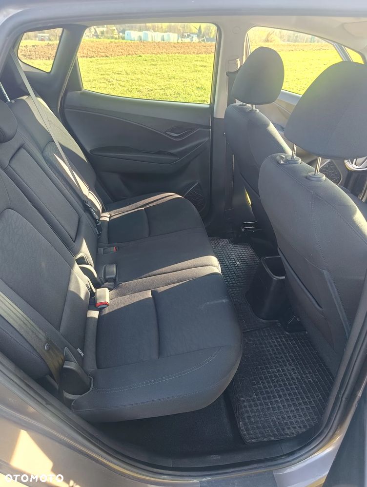 Hyundai ix20 1.4 Comfort - 14