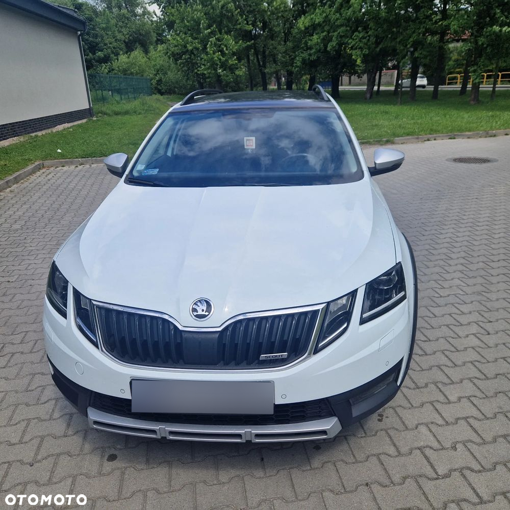 Skoda Octavia 2.0 TDI 4x4 Scout DSG - 3