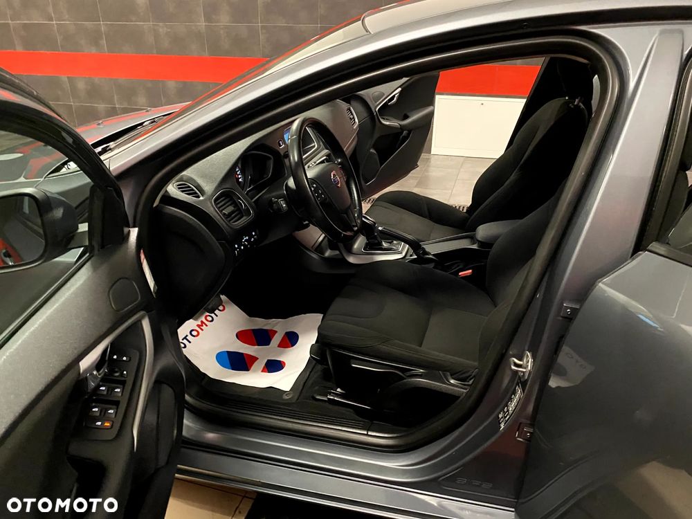 Volvo V40 D2 Powershift Summum - 14