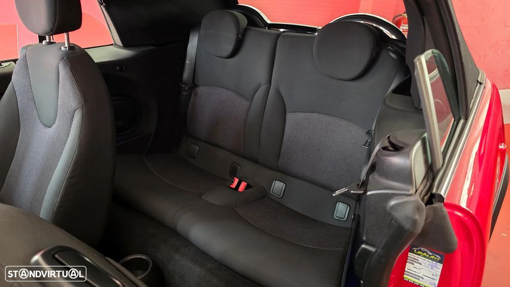 MINI Cabrio Cooper - 38