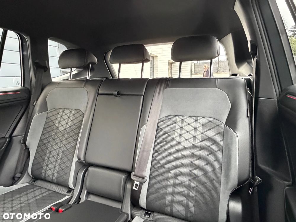 Volkswagen Tiguan Allspace 2.0 TDI SCR 4Motion DSG R-Line - 30
