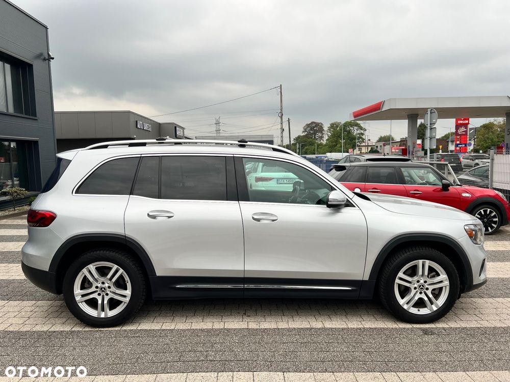 Mercedes-Benz GLB 250 4-Matic 8G-DCT - 3