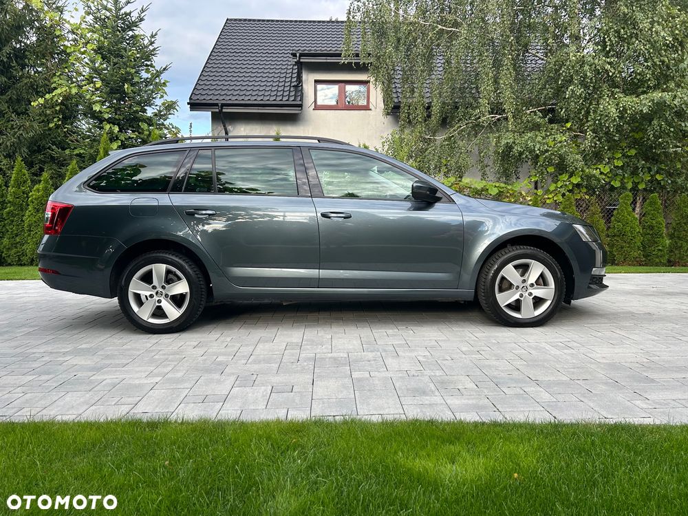 Skoda Octavia 2.0 TDI SCR Ambition - 5