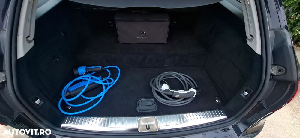 Mercedes-Benz C 300 de 9G-TRONIC - 11