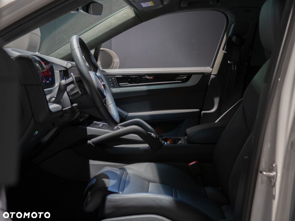 Porsche Cayenne S E-Hybrid PHEV - 19