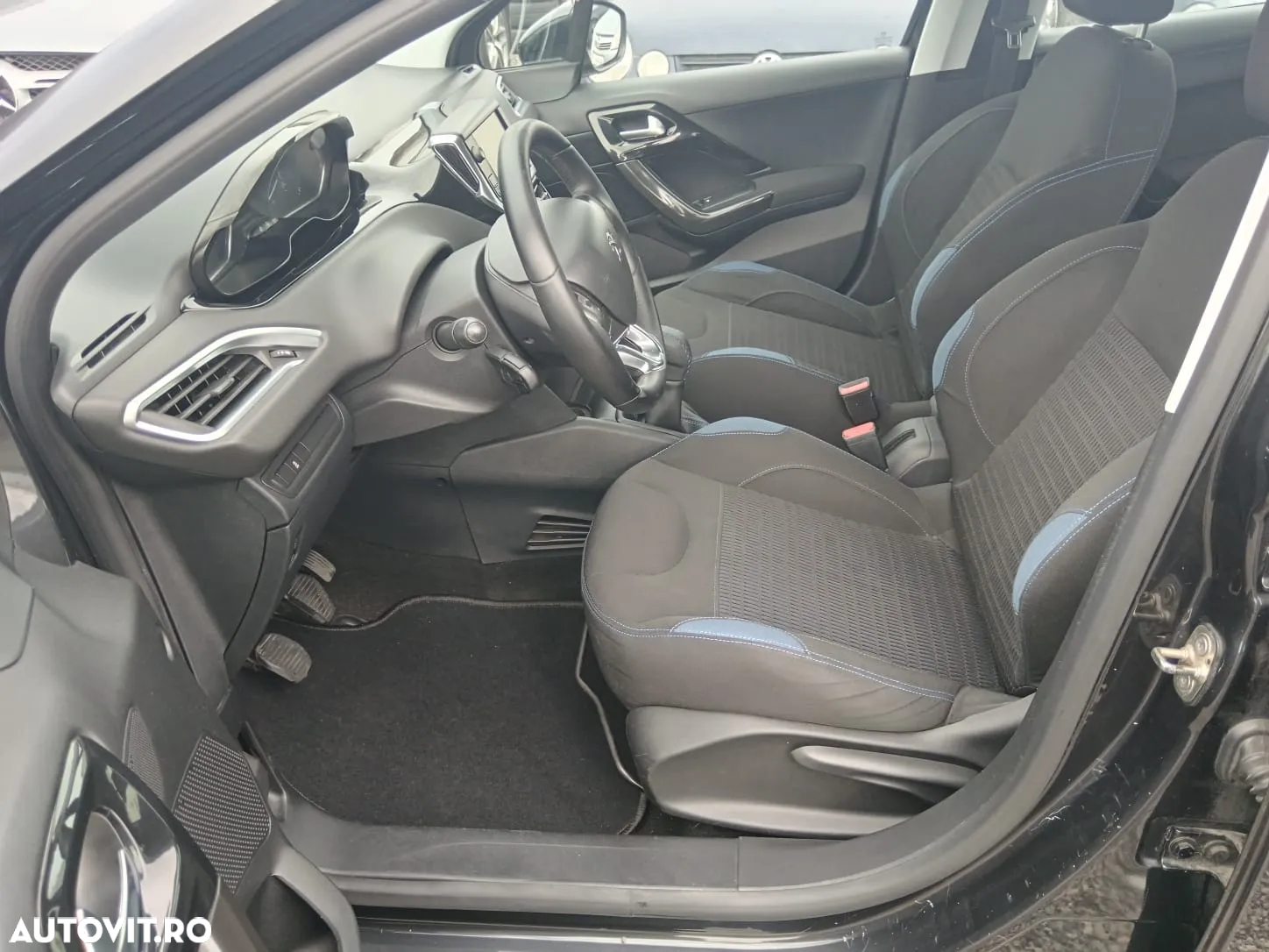 Peugeot 208 1.4 HDi FAP Style - 8