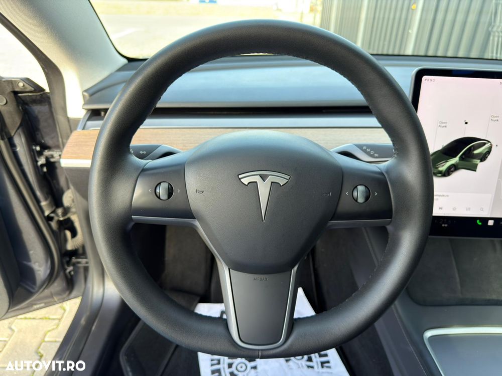 Tesla Model 3 Langstreckenbatterie Allradantrieb Dual Motor - 17