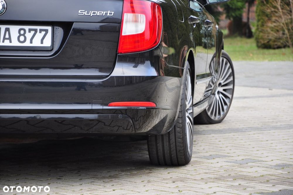 Skoda Superb 2.0 TDI L&K DSG - 19