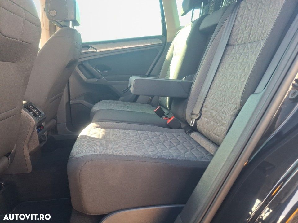 Volkswagen Tiguan - 11