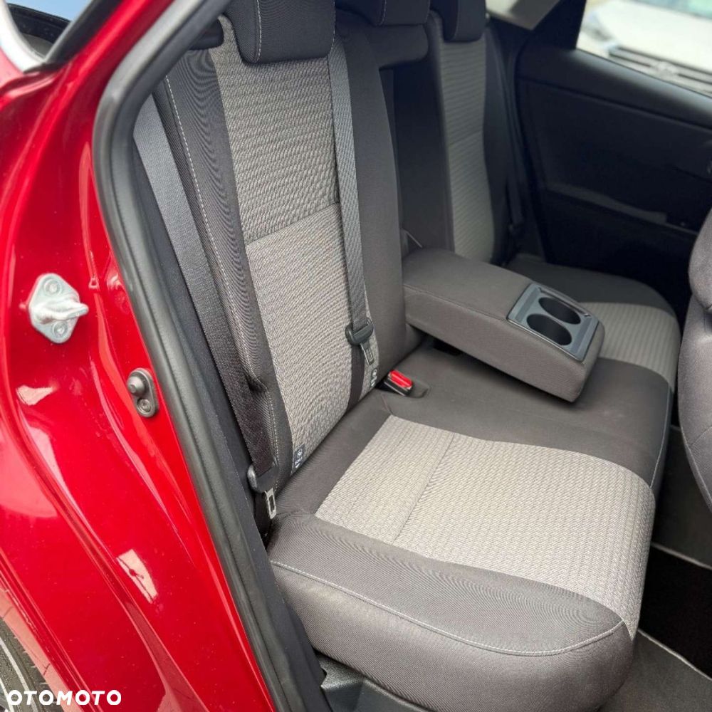 Toyota Auris - 36