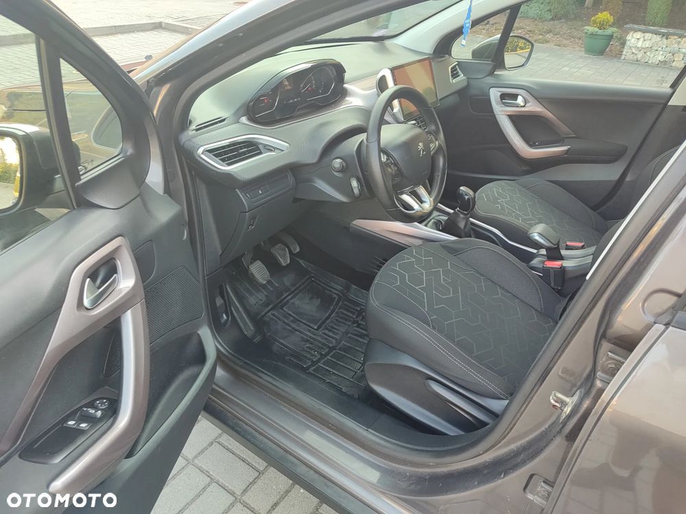 Peugeot 2008 PureTech 82 Allure - 8