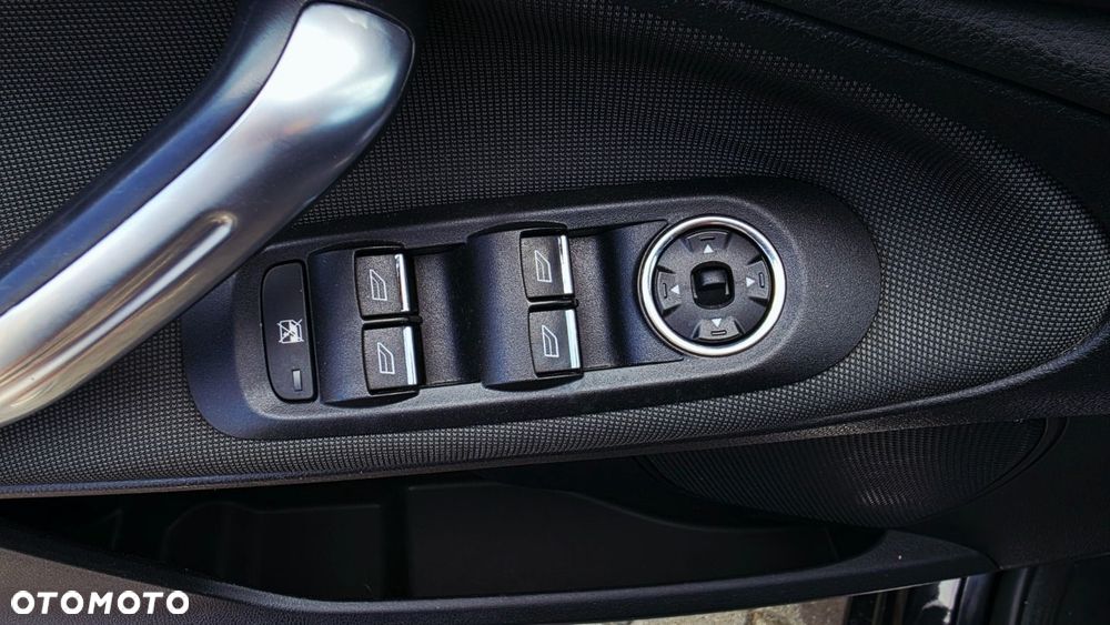Ford S-Max 2.0 TDCi DPF Titanium - 16