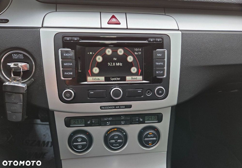 Volkswagen Passat - 14