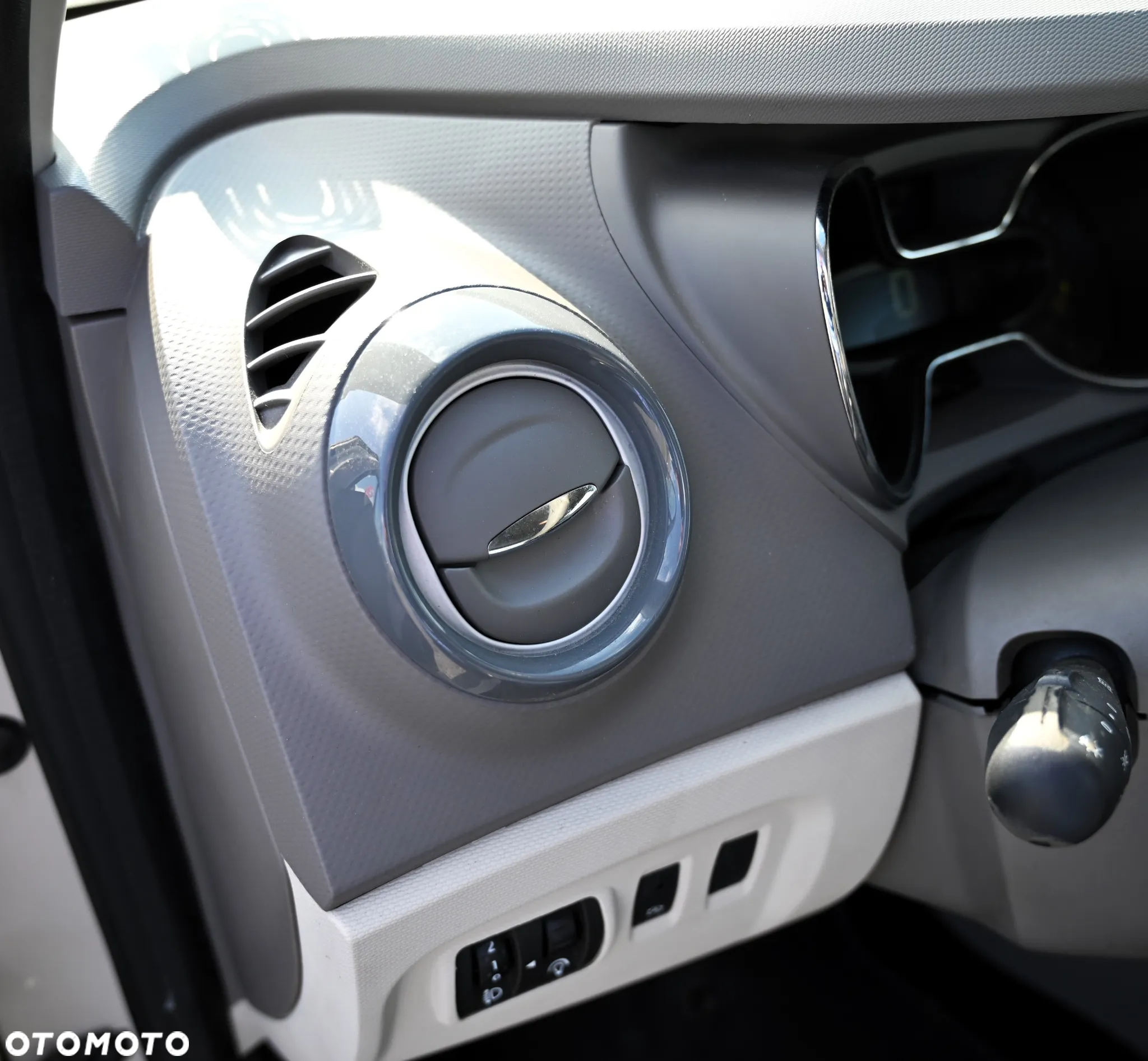 Renault Captur - 24