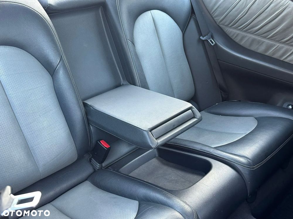 Mercedes-Benz CLK - 14