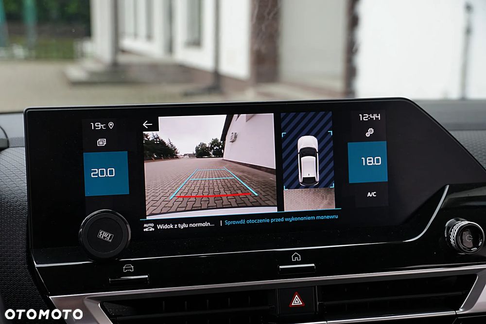 Citroën C4 BlueHDi 130 Stop&Start EAT8 SHINE - 36
