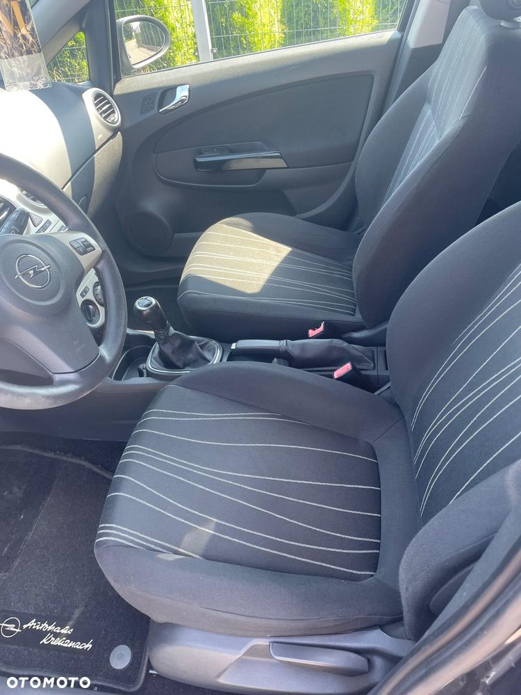 Opel Corsa 1.4 16V Innovation - 10