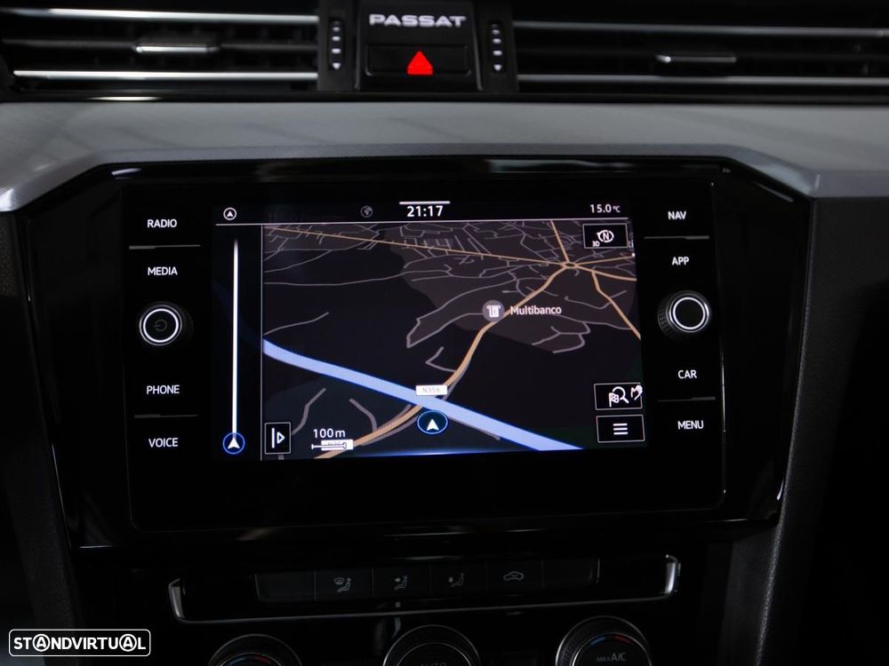 VW Passat 1.6 TDI Business DSG - 22